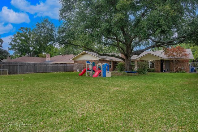7440 Camelback Drive, Shreveport, LA 71105
