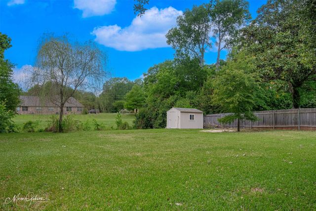 7440 Camelback Drive, Shreveport, LA 71105