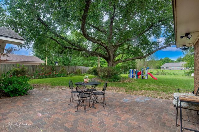7440 Camelback Drive, Shreveport, LA 71105