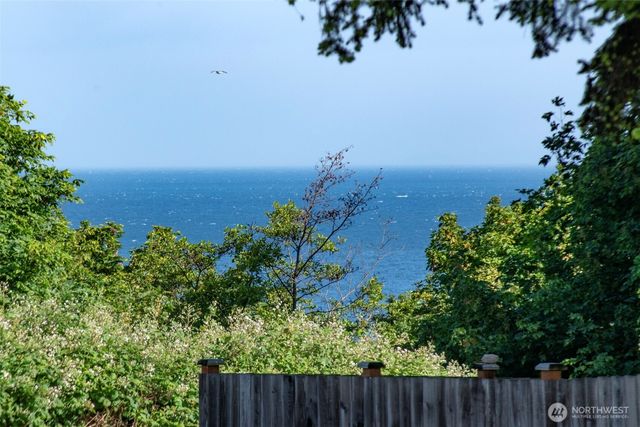 1532 W 5th Street, Port Angeles, WA 98363