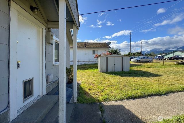 1532 W 5th Street, Port Angeles, WA 98363