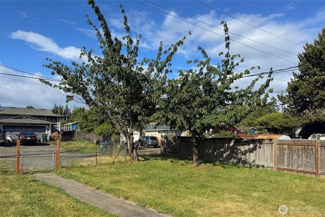 1532 W 5th Street, Port Angeles, WA 98363
