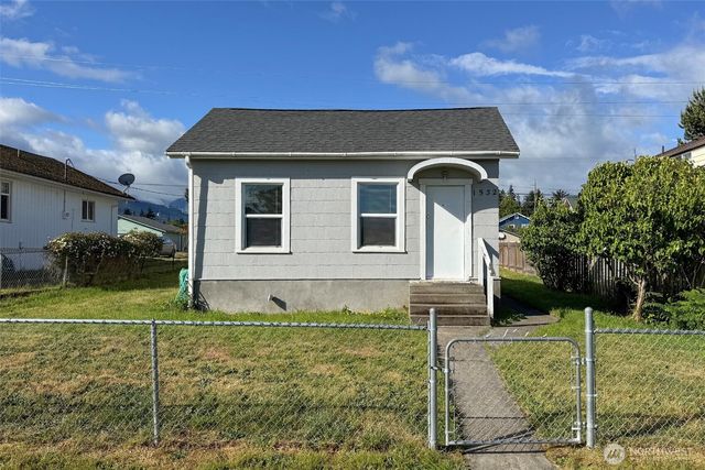 1532 W 5th Street, Port Angeles, WA 98363