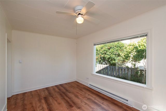 1532 W 5th Street, Port Angeles, WA 98363