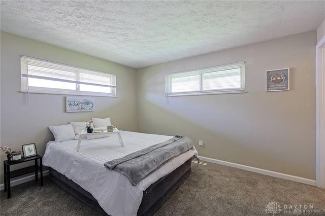 5595 Shady Oak Street, Huber Heights, OH 45424