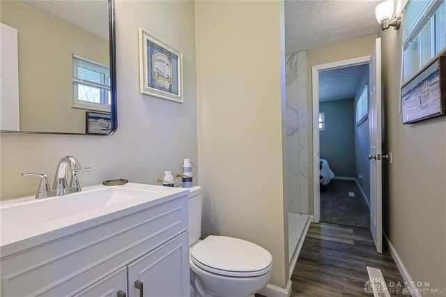 5595 Shady Oak Street, Huber Heights, OH 45424