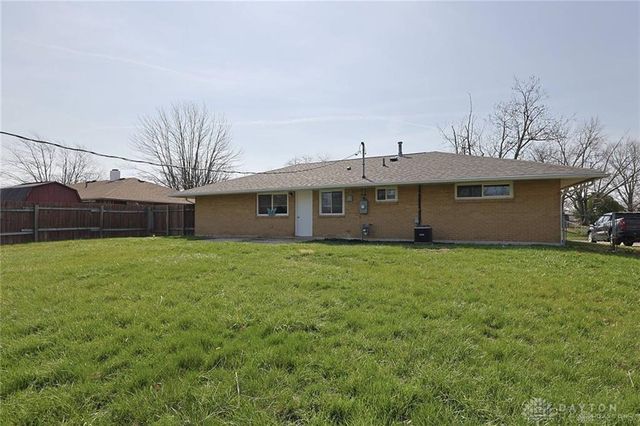 5595 Shady Oak Street, Huber Heights, OH 45424