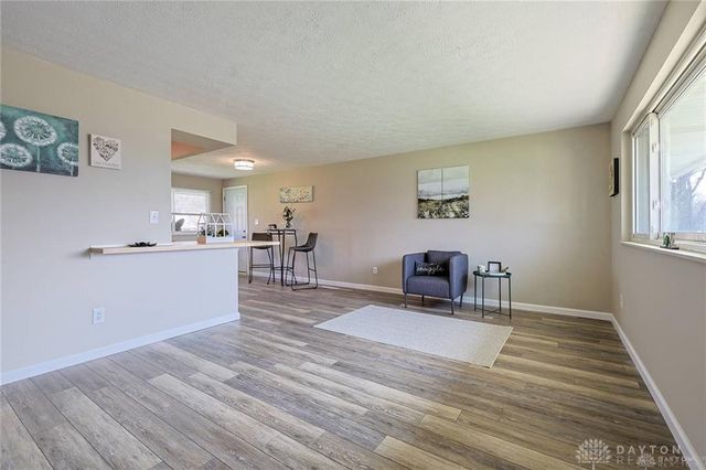 5595 Shady Oak Street, Huber Heights, OH 45424