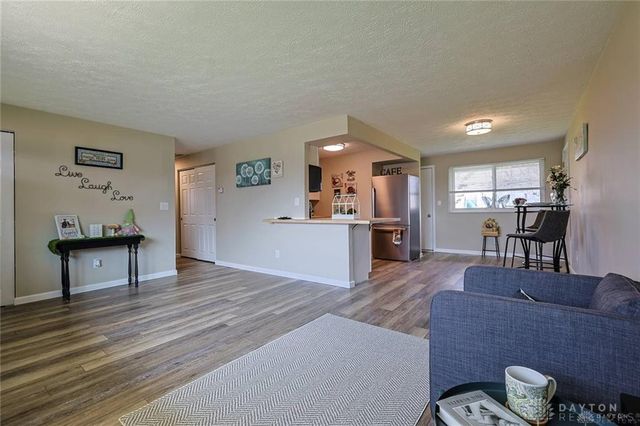5595 Shady Oak Street, Huber Heights, OH 45424
