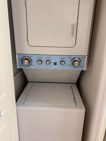 533 S Lakes End Drive 1, Fort Pierce, FL 34982