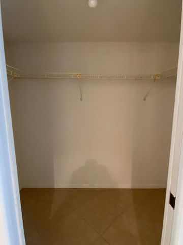 533 S Lakes End Drive 1, Fort Pierce, FL 34982