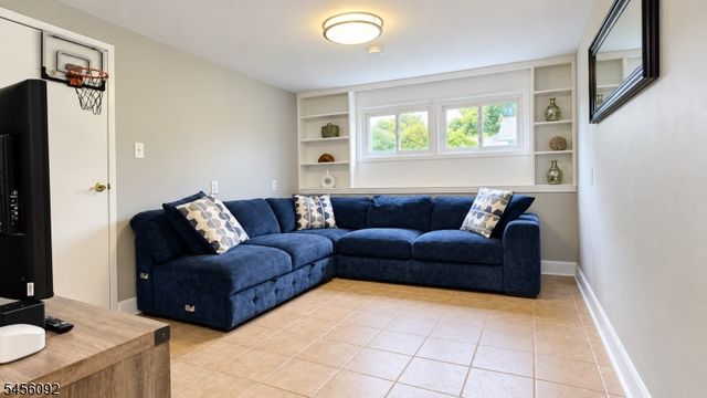 11 Eldorado Ct, Rochelle Park Twp., NJ 07662