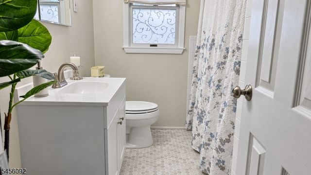 11 Eldorado Ct, Rochelle Park Twp., NJ 07662