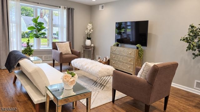 11 Eldorado Ct, Rochelle Park Twp., NJ 07662