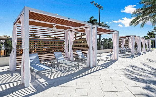 7030 Islegrove Pl, Boca Raton, FL 33433