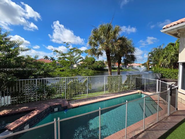 7030 Islegrove Pl, Boca Raton, FL 33433