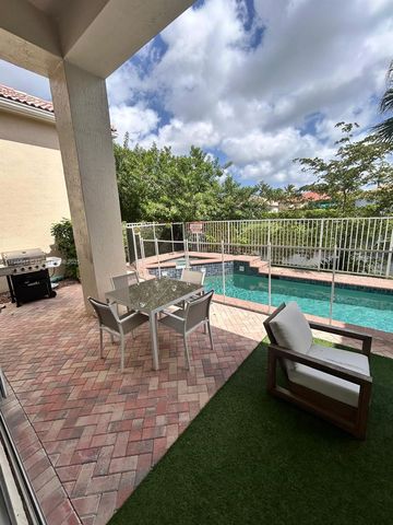 7030 Islegrove Pl, Boca Raton, FL 33433