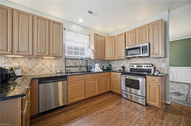 3912 Vanderhorst DR, Virginia Beach, VA 23462