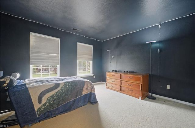 3912 Vanderhorst DR, Virginia Beach, VA 23462