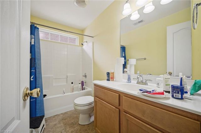3912 Vanderhorst DR, Virginia Beach, VA 23462