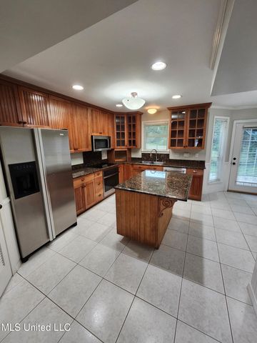 255 Venetian Gardens, Gulfport, MS 39507