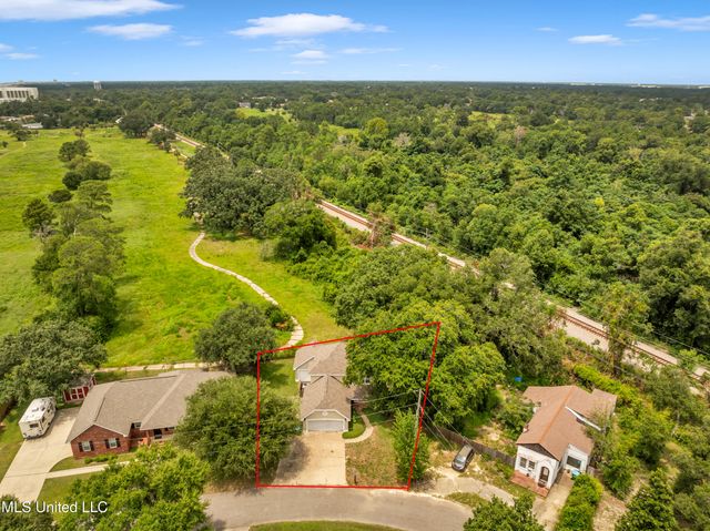 255 Venetian Gardens, Gulfport, MS 39507