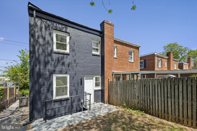 4627 H ST SE, Washington, DC 20019