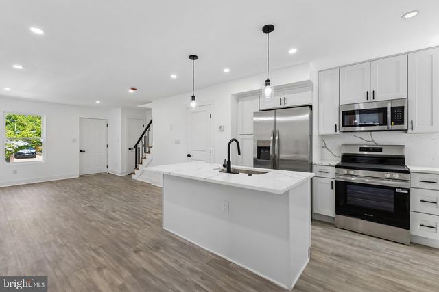 4627 H ST SE, Washington, DC 20019