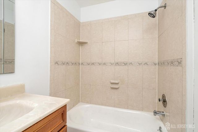 83 tennyson Drive, Plainsboro, NJ 08536