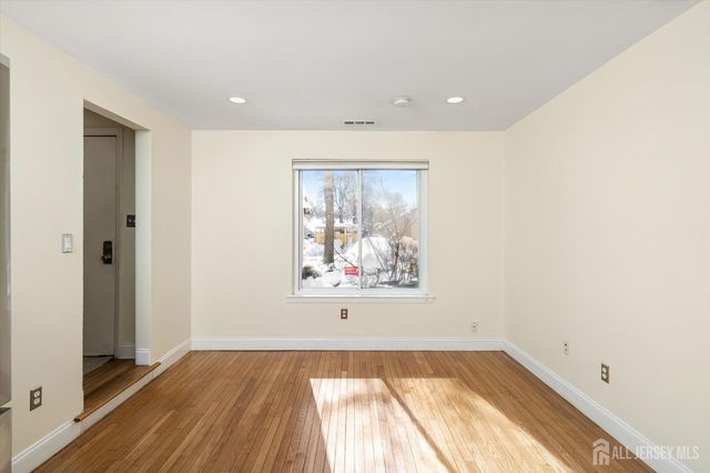 83 tennyson Drive, Plainsboro, NJ 08536