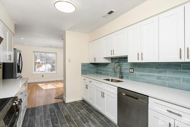 83 tennyson Drive, Plainsboro, NJ 08536