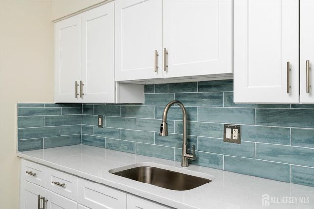 83 tennyson Drive, Plainsboro, NJ 08536