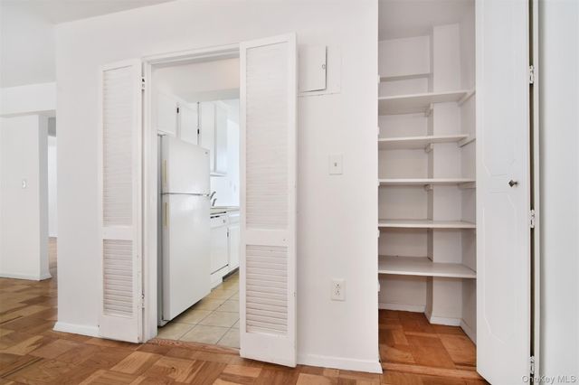 14 Westview Avenue 204, Tuckahoe, NY 10707