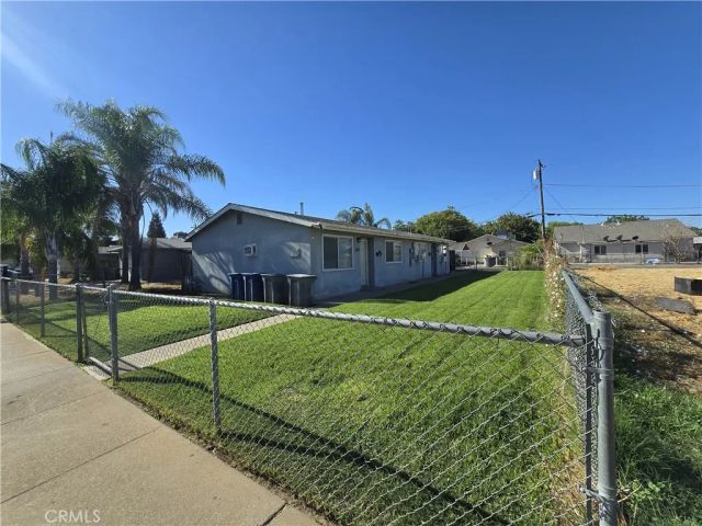 264 E 10th Street, Merced, CA 95341