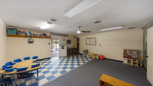 1409 W South Commerce Street, Wills Point, TX 75169