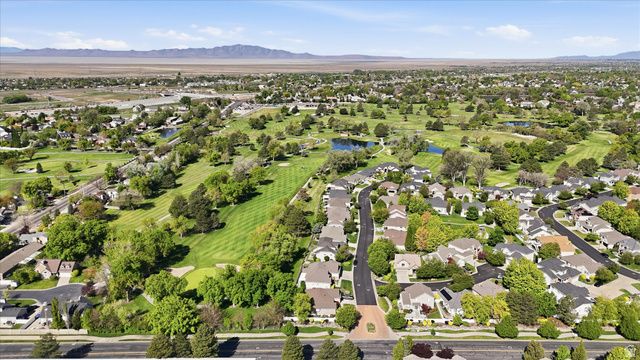 1083 W TEE TIME DR., Farmington, UT 84025