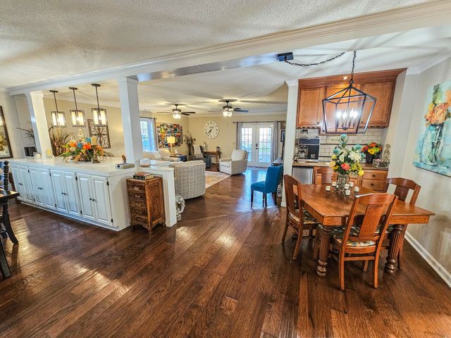 1305 Horseshoe Dr, Lewisburg, TN 37091