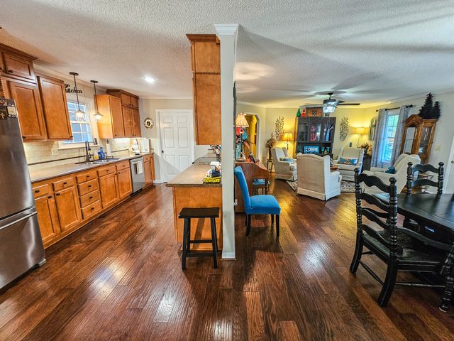 1305 Horseshoe Dr, Lewisburg, TN 37091