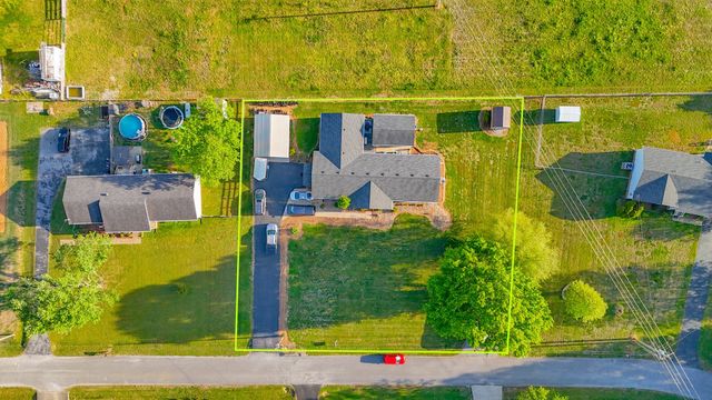 1305 Horseshoe Dr, Lewisburg, TN 37091