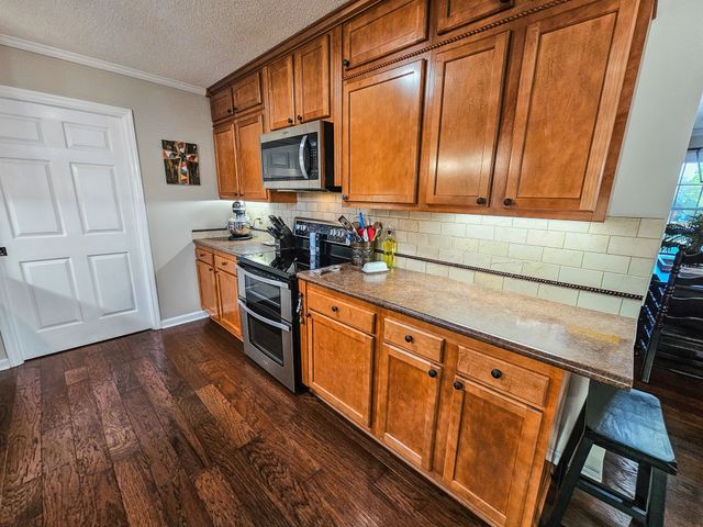 1305 Horseshoe Dr, Lewisburg, TN 37091