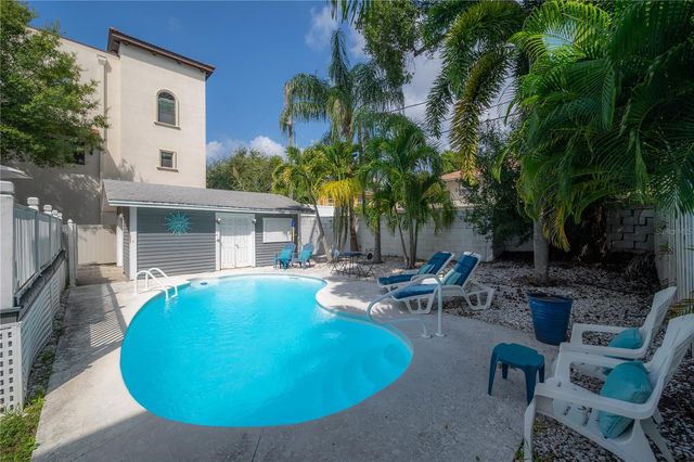 2921 W EL PRADO BOULEVARD 2921, Tampa, FL 33629