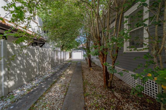 2921 W EL PRADO BOULEVARD 2921, Tampa, FL 33629