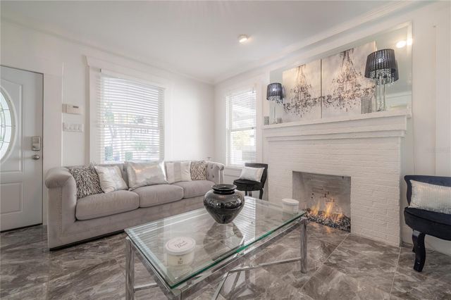 2921 W EL PRADO BOULEVARD 2921, Tampa, FL 33629