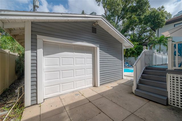 2921 W EL PRADO BOULEVARD 2921, Tampa, FL 33629