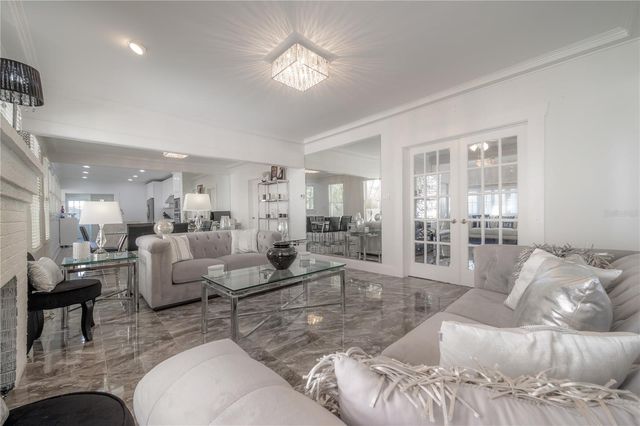 2921 W EL PRADO BOULEVARD 2921, Tampa, FL 33629