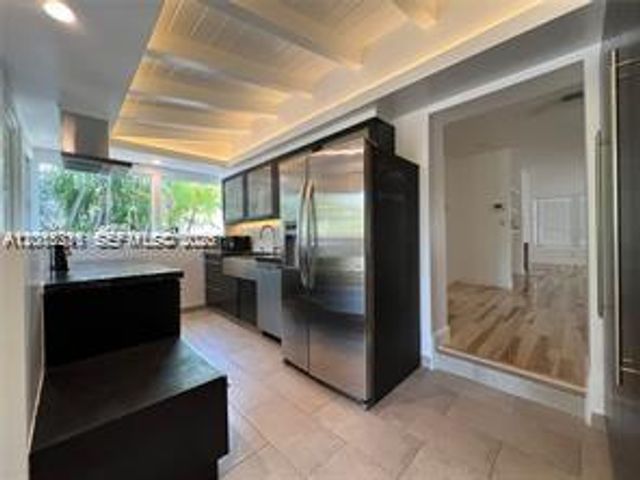 250 SW 19th Rd 250, Miami, FL 33129