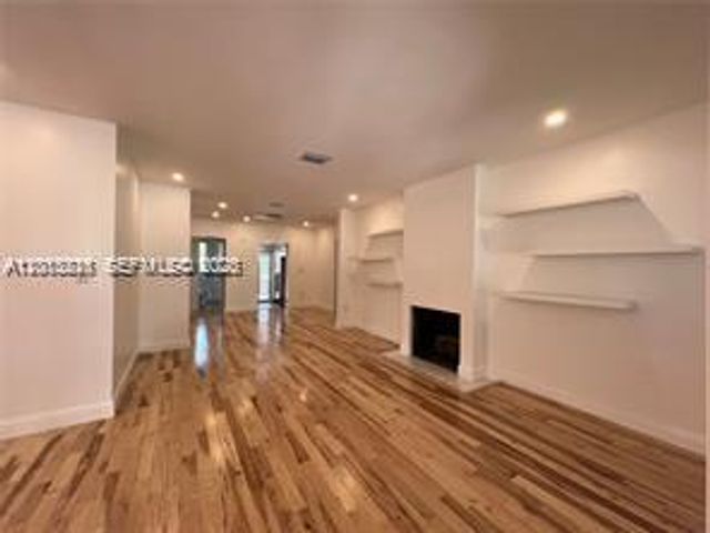 250 SW 19th Rd 250, Miami, FL 33129