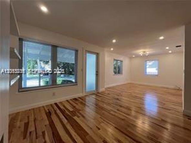 250 SW 19th Rd 250, Miami, FL 33129