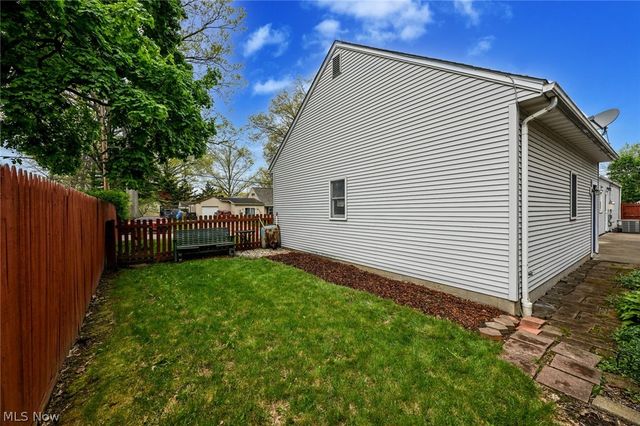 2839 Elmwood Street, Cuyahoga Falls, OH 44221