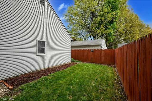 2839 Elmwood Street, Cuyahoga Falls, OH 44221